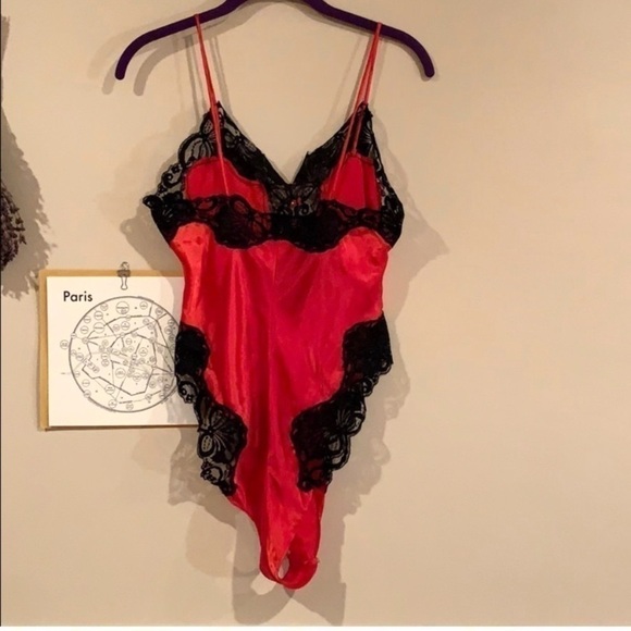 VICTORIAS SECRET VINTAGE LACE LACE SATIN LINGERIE - Picture 4 of 8